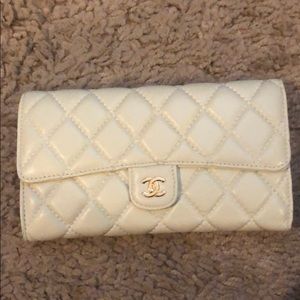 Chanel Wallet. Ivory color. Never used